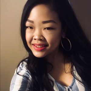 Meet your Posher, Lena